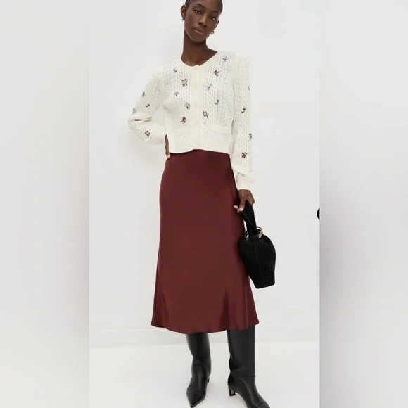 Floral Embroidered Cream Sweater - Picture 6 of 16